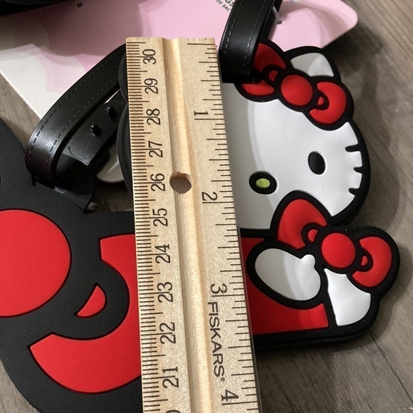 FINAL SALE! NWT! HELLO KITTY & FRIENDS SET OF 4 LUGGAGE TAGS - Picture 11 of 14
